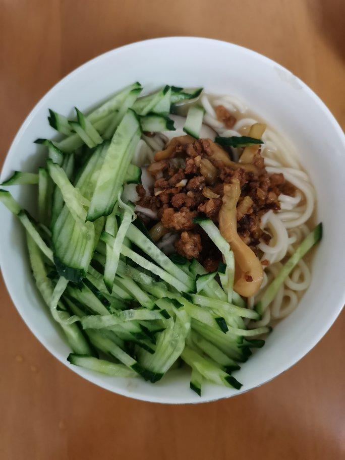 榨菜肉丝面（新川面馆配方）
