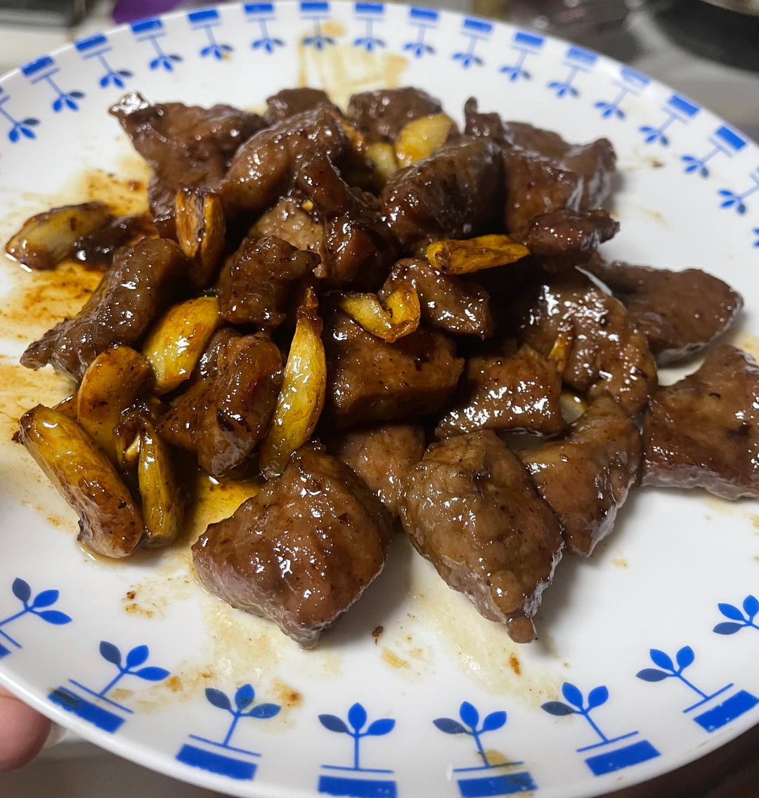 复刻天津桂园餐厅的黑蒜子牛肉粒