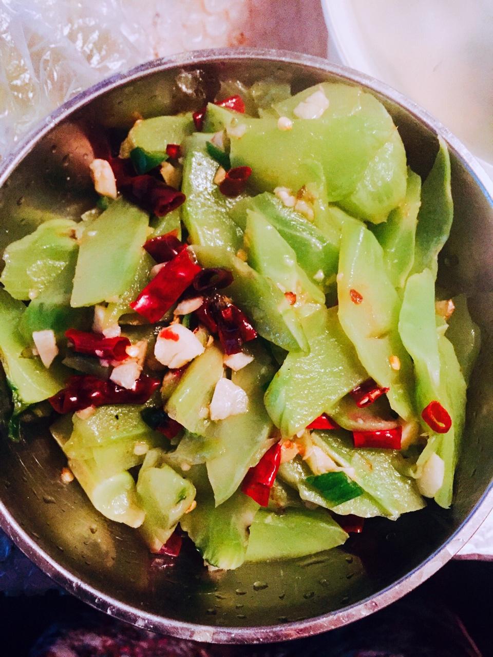 橙子77777做的清炒莴笋