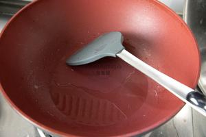 毛豆烧鲫鱼，附美味不粘锅的煎鱼方法的做法 步骤4