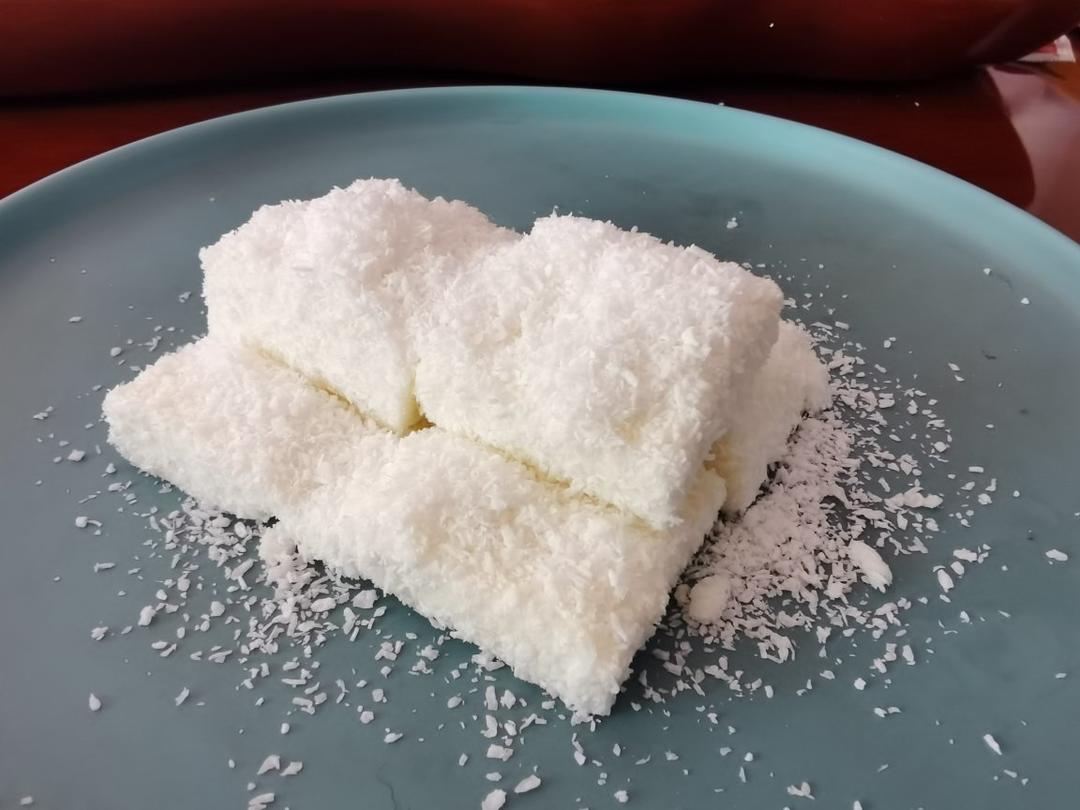 完胜85度C牛奶椰丝小方