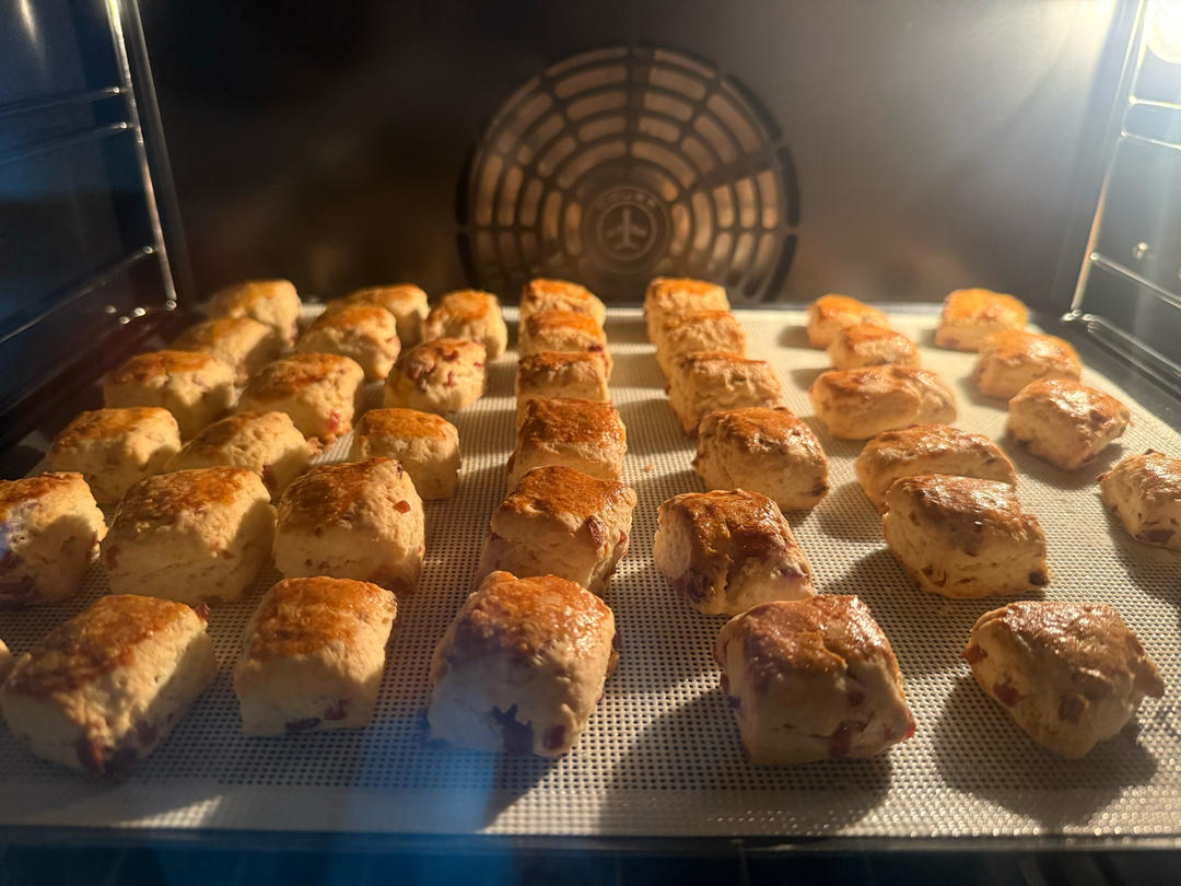 消耗淡奶油的司康