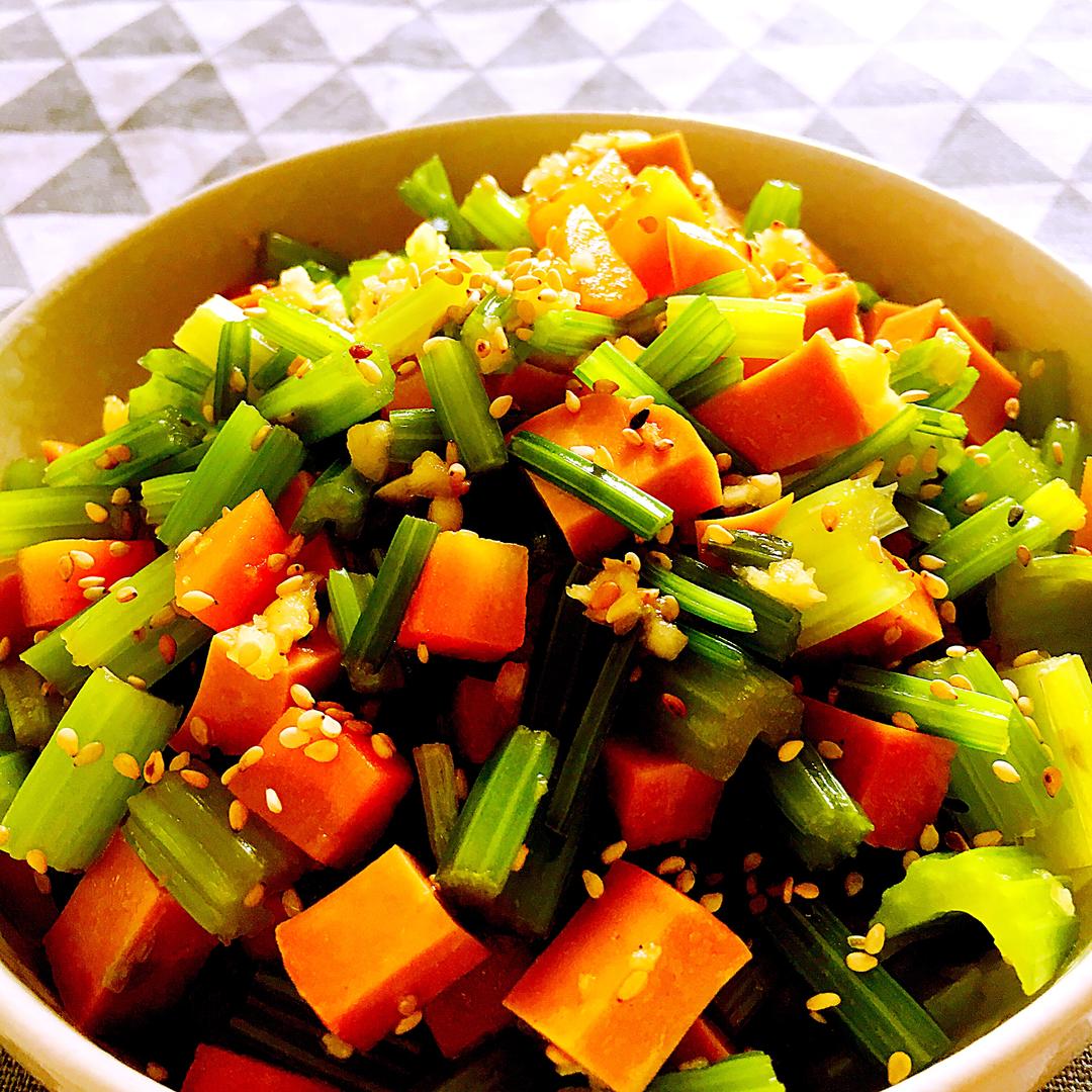 腊八豆腐炝芹菜的做法