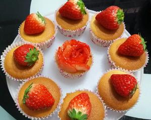 杯子草莓小蛋糕的做法 步骤9