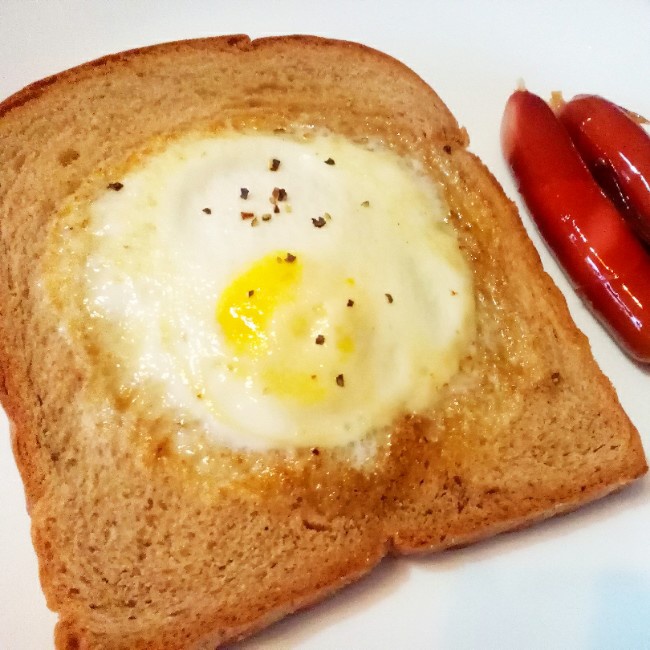 荷包蛋土司