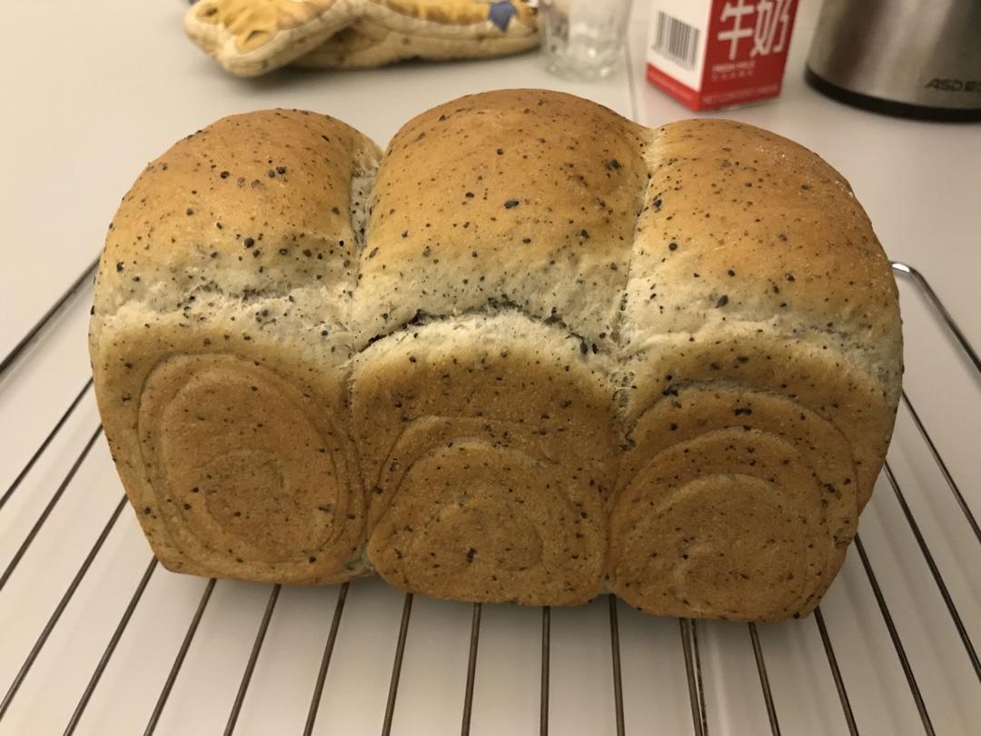 ✔️越嚼越香de黑芝麻咸吐司