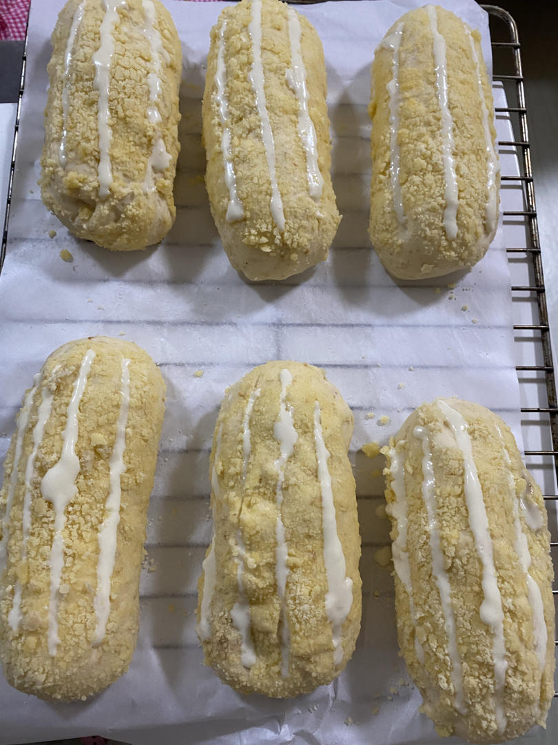 芋泥咸蛋黄软欧包