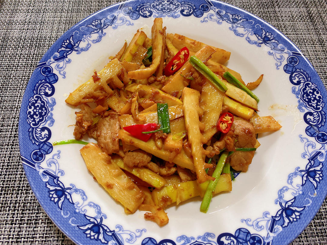 春季时令下饭菜/春笋炒前腿肉【松下分体式饭煲】