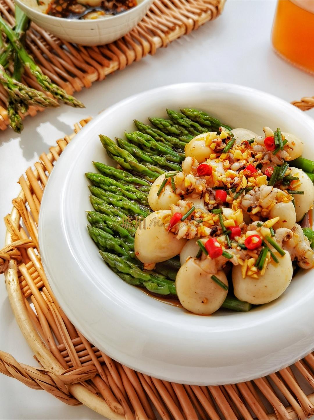 凉拌菜‼️捞汁芦笋墨鱼仔的做法