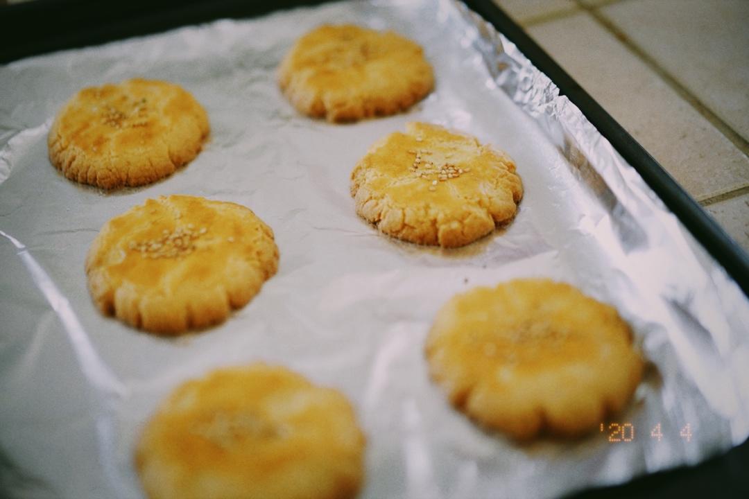 轻轻一按就碎掉的原味桃酥（不输猪油版）