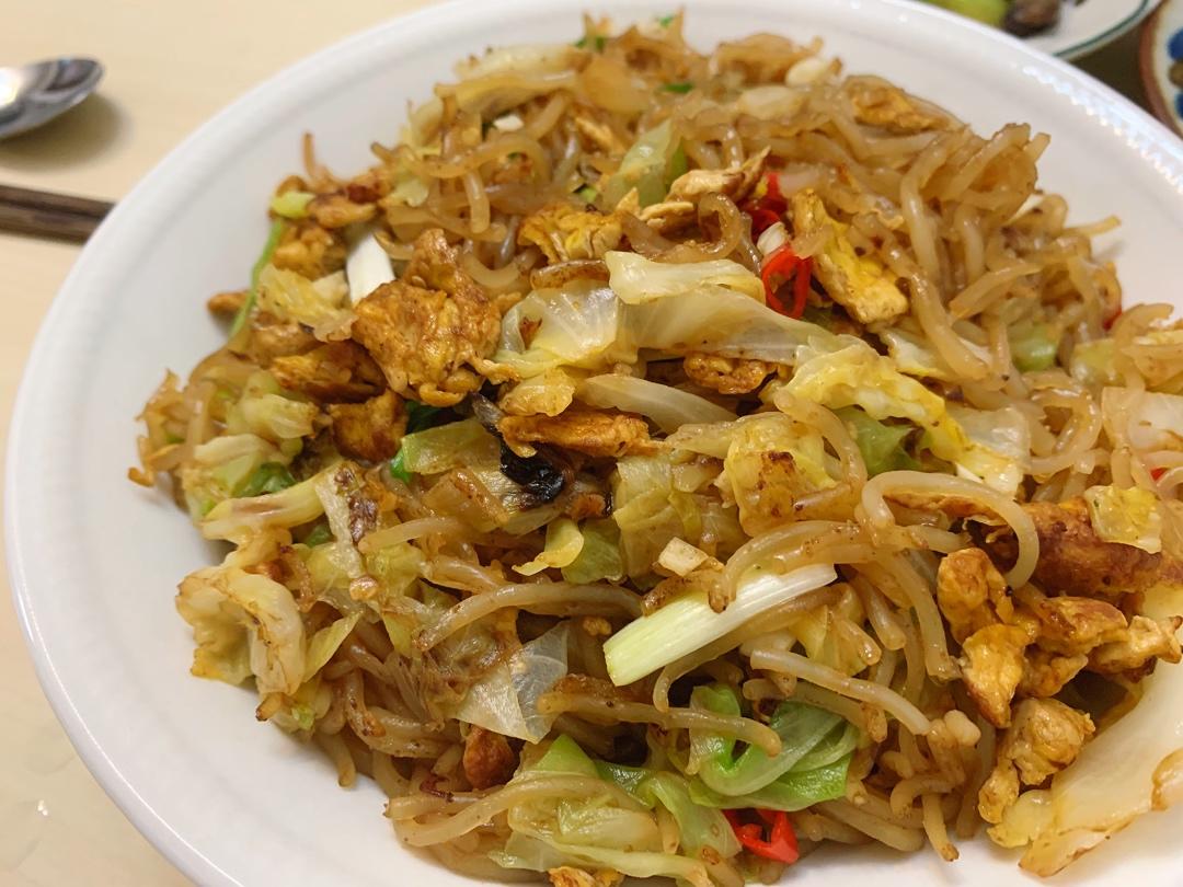 包心菜炒红薯粉丝