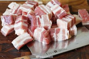 北鼎铸铁锅食谱｜梅干菜烧肉的做法 步骤3