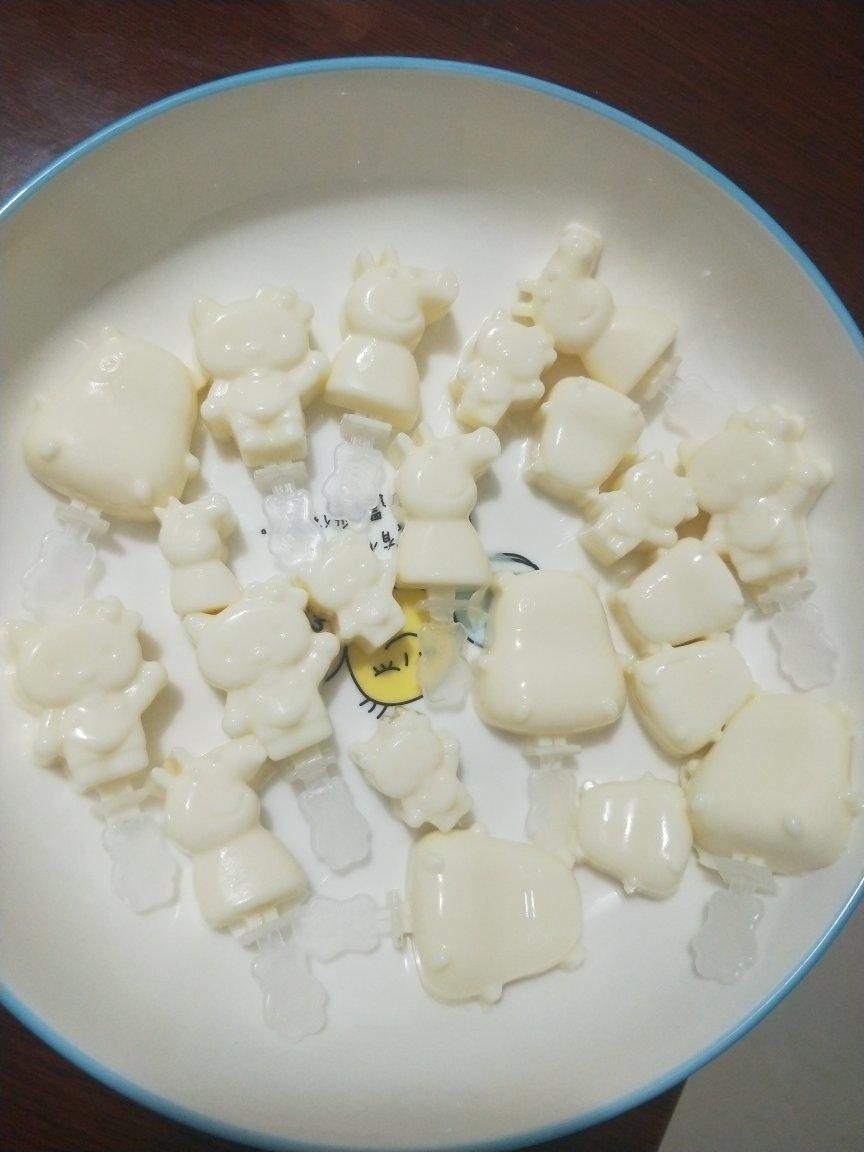 奶酪棒（秒杀市面上的妙可蓝多、女儿每天至少吃两支）