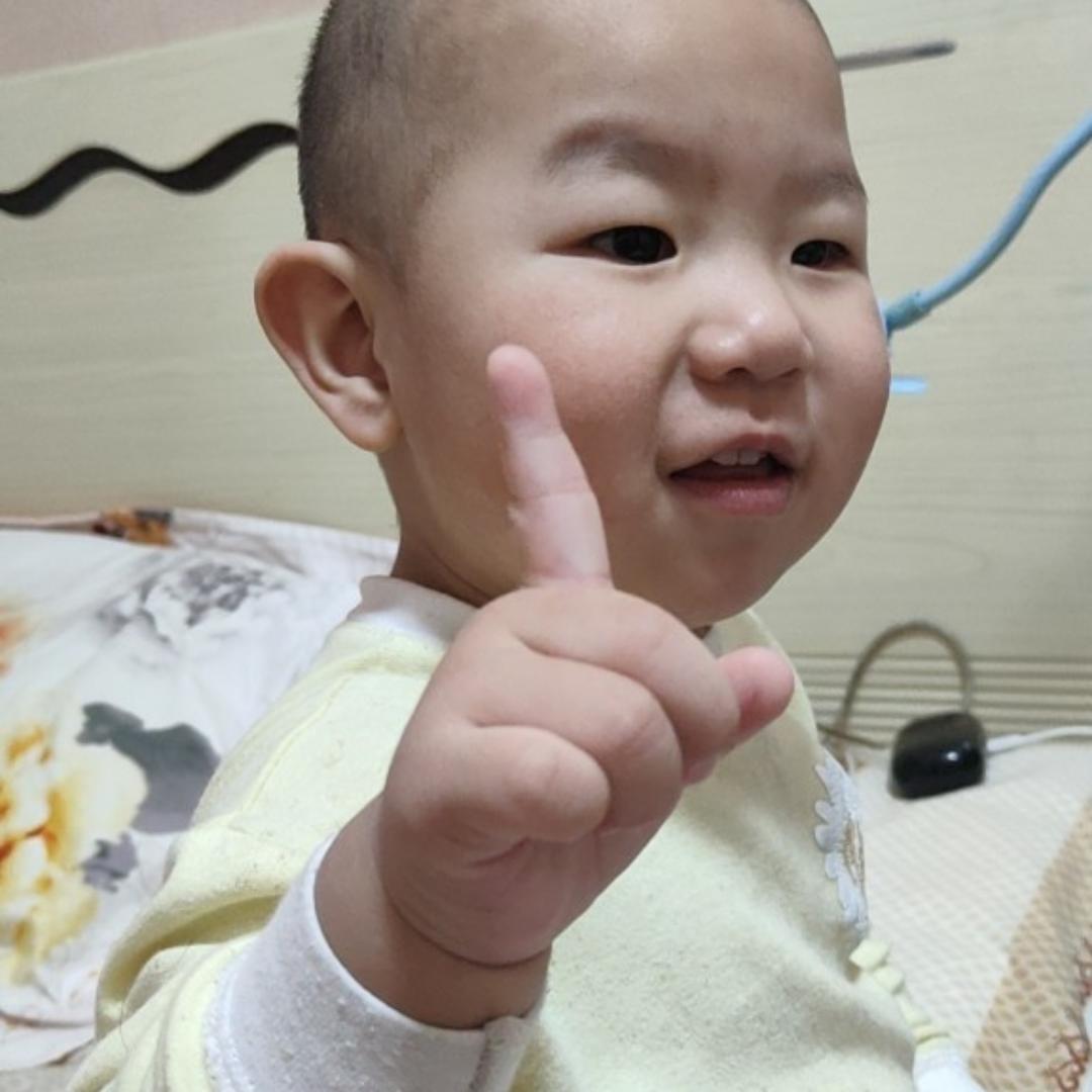 龙娜玥赫