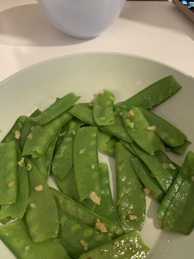蒜蓉清炒荷兰豆，简单好做又好吃