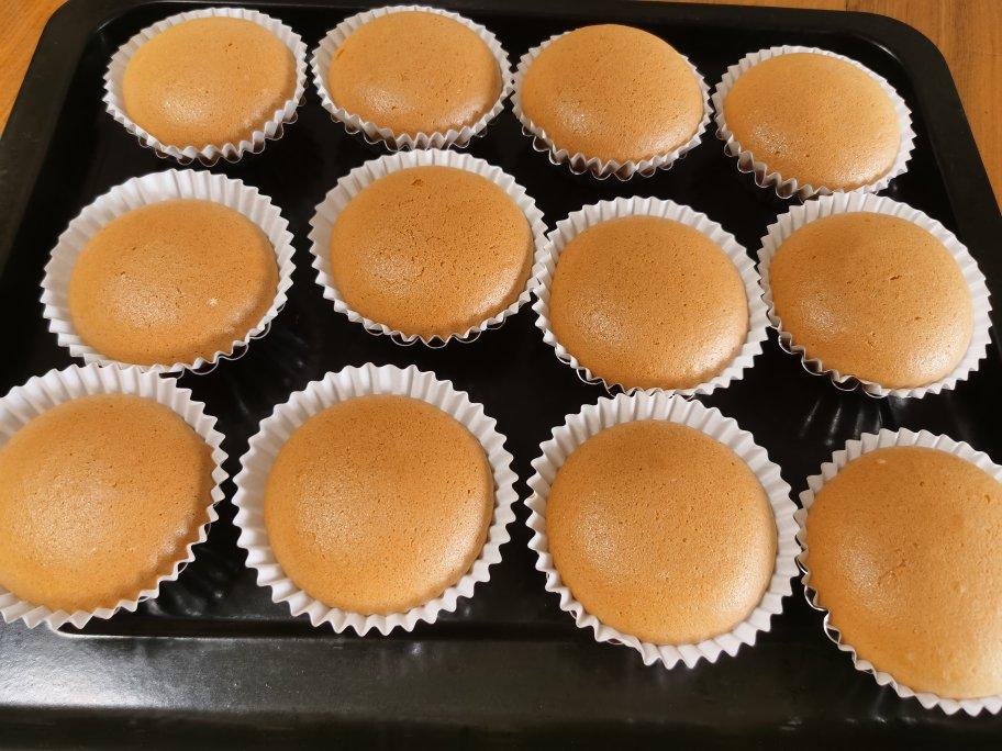 完美戚風杯子蛋糕（一定不会开裂的方法）