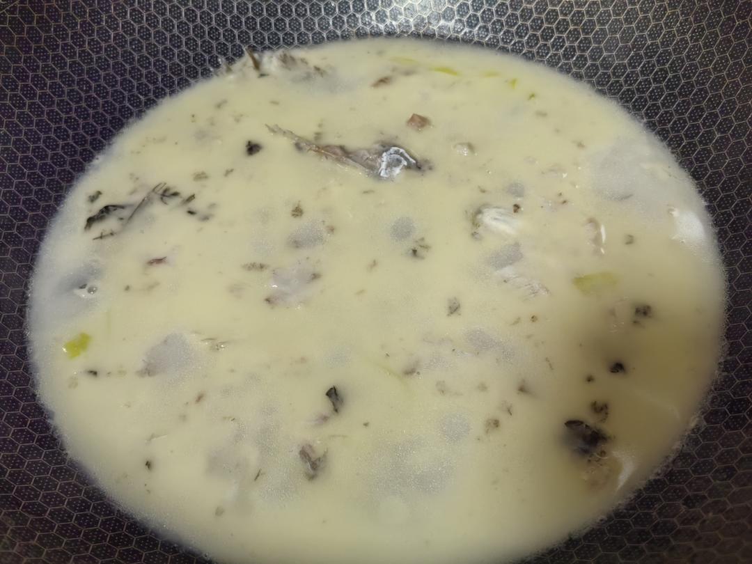 婴幼儿辅食版-鲫鱼汤