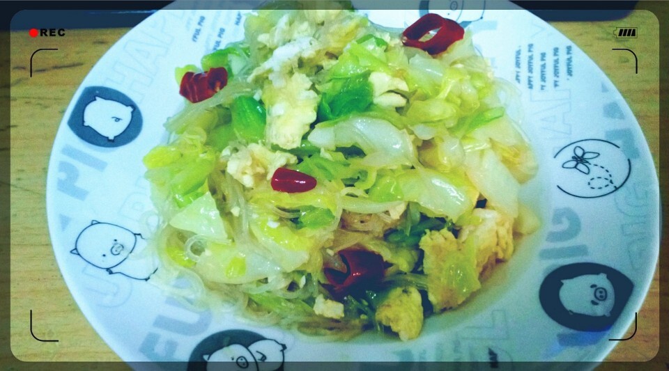 包菜粉丝炒鸡蛋