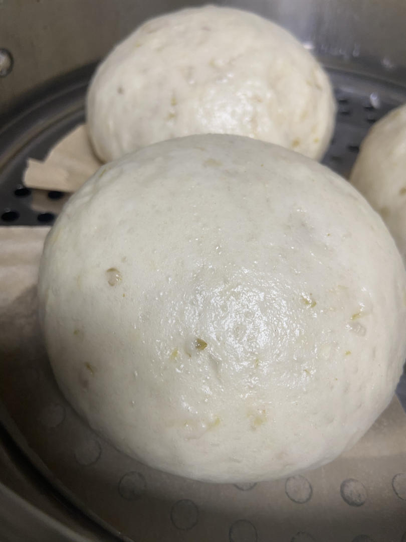 槐树花的最经典吃法一一槐树花馒头