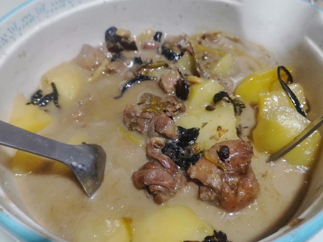 小鸡炖蘑菇