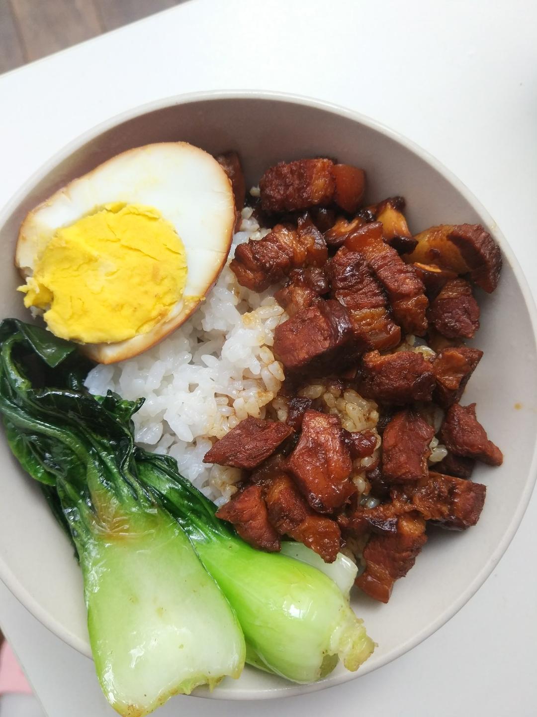 一碗高颜值有内涵的台湾卤肉饭