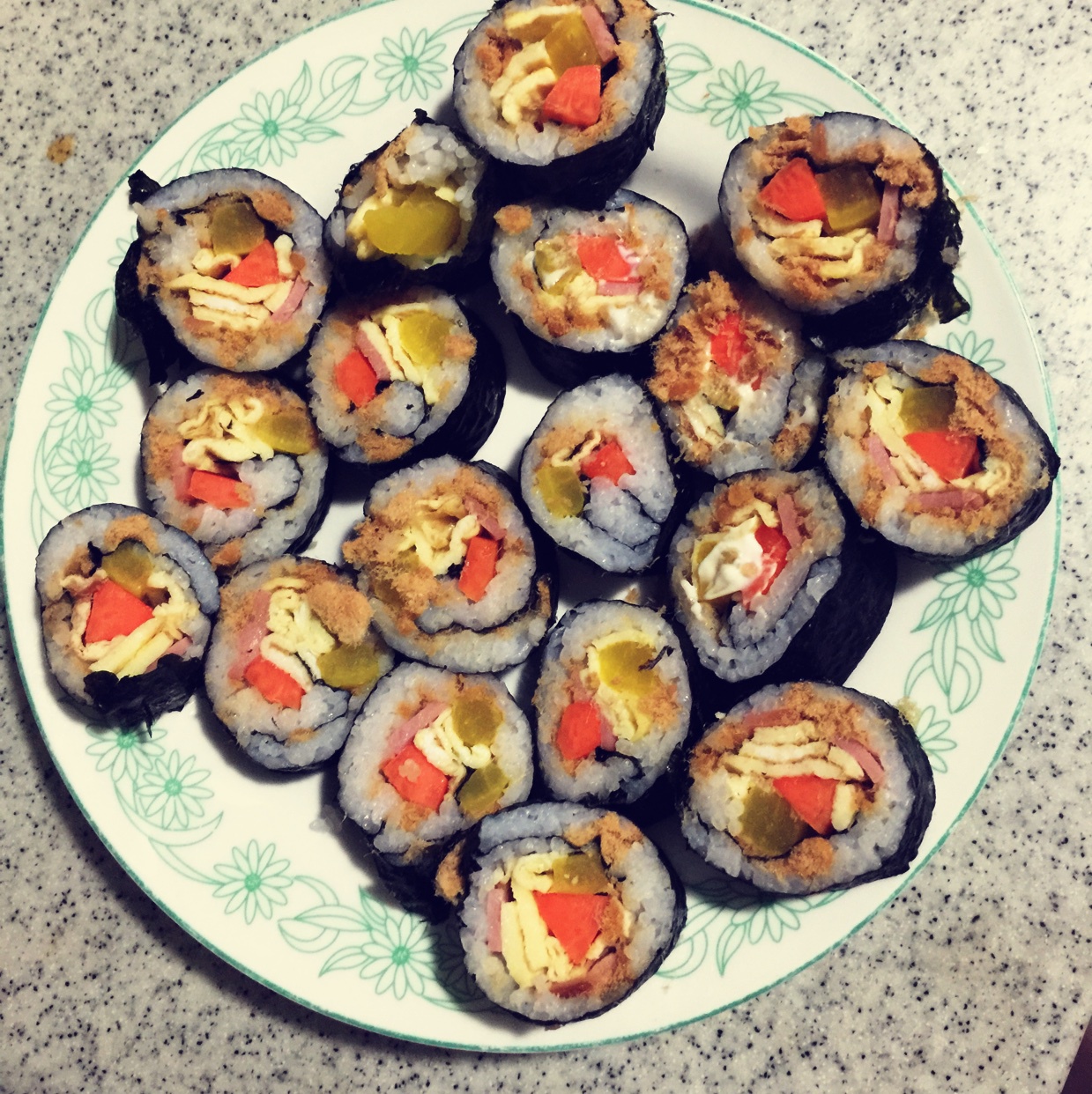 紫菜卷寿司