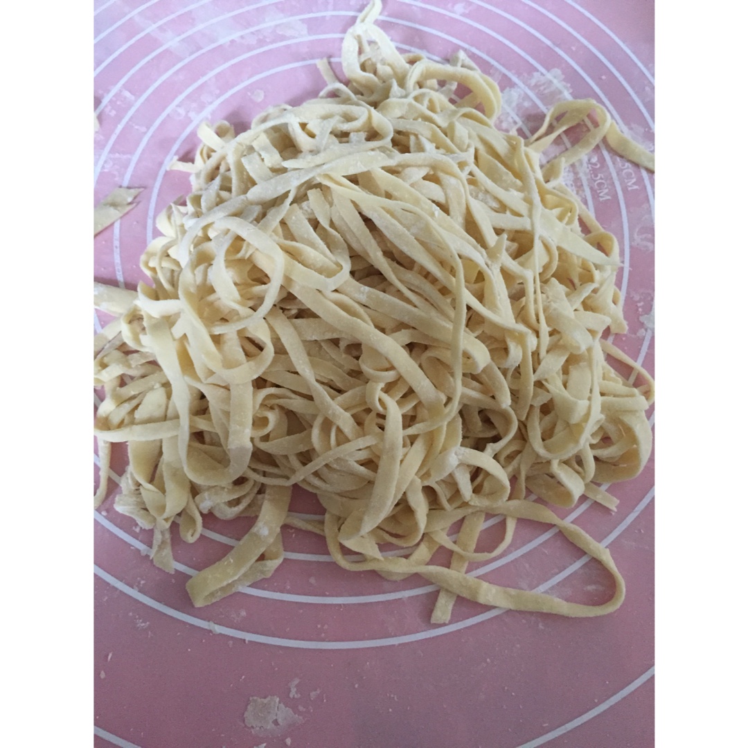 鸡蛋手擀面