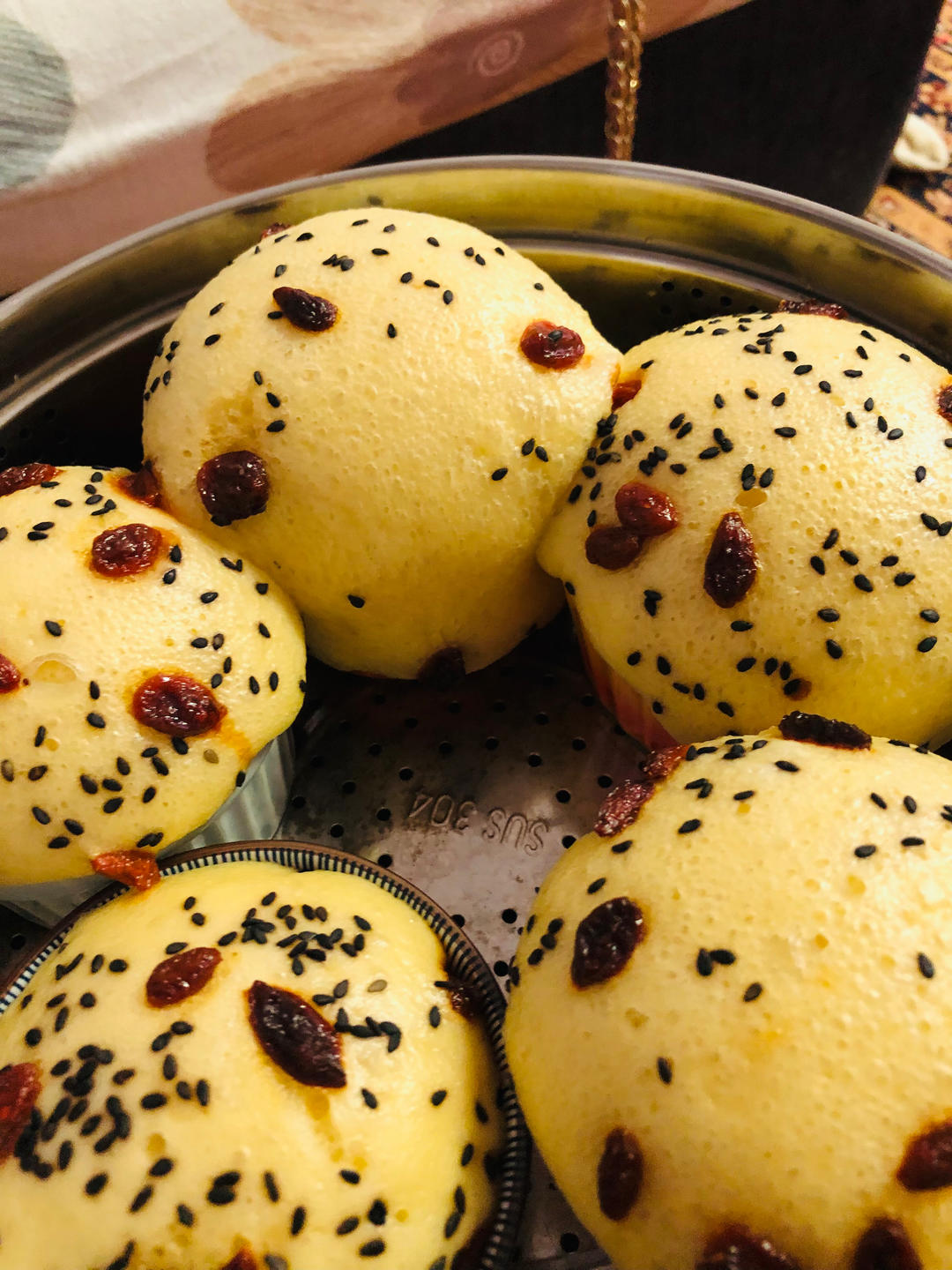 两个鸡蛋一碗面 全程手不粘面 轻松搞定小碗蒸发糕 蓬松煊软 比面包好吃