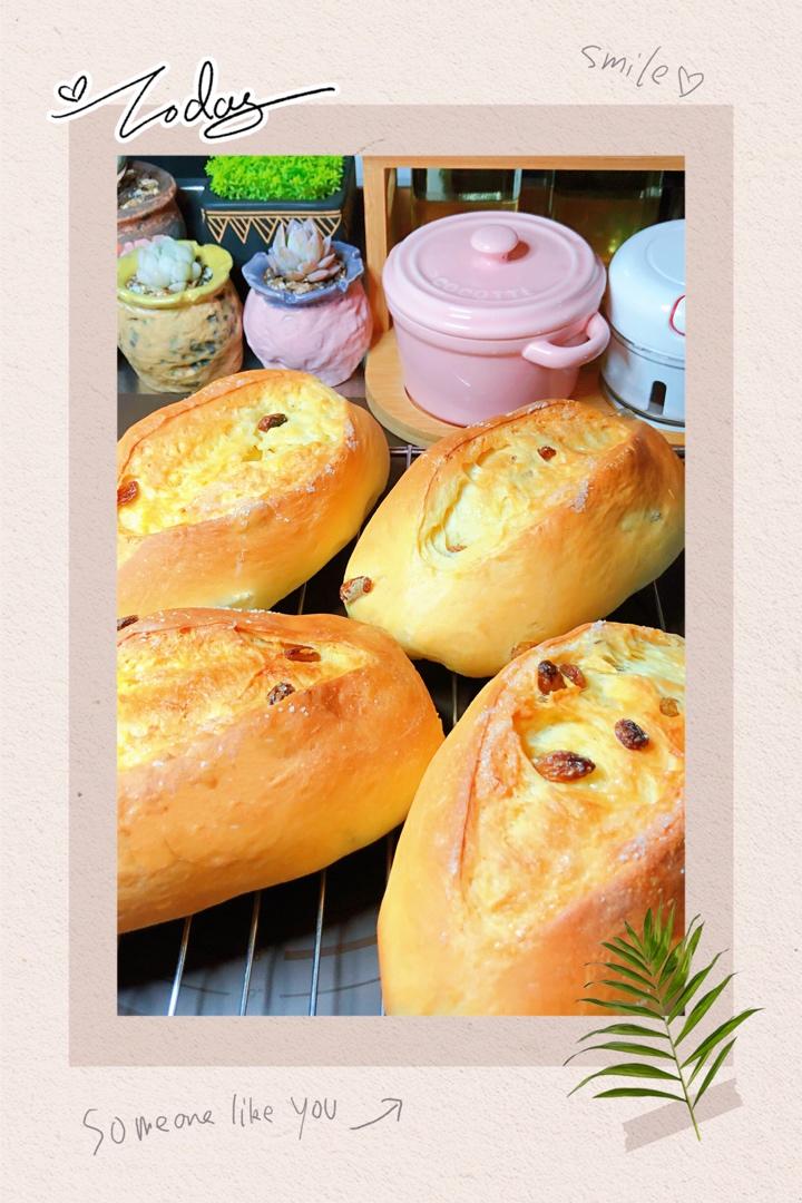 葡萄软欧（仿原麦山丘）Milk flavored bread filled with raisins and butter