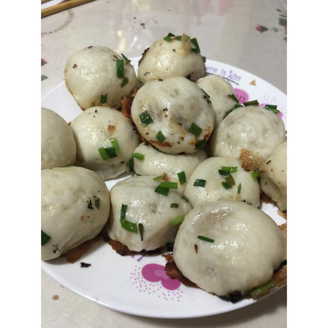 芝麻香葱虾仁生煎包