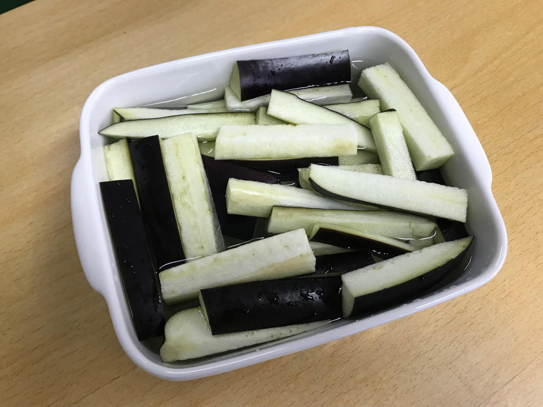 益母草乌鸡汤&蒸剁椒蒜蓉茄子【2月北鼎蒸炖锅食谱】