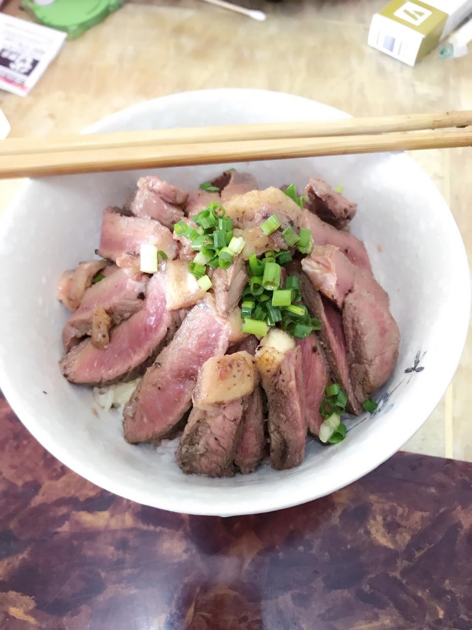 日式牛肉丼