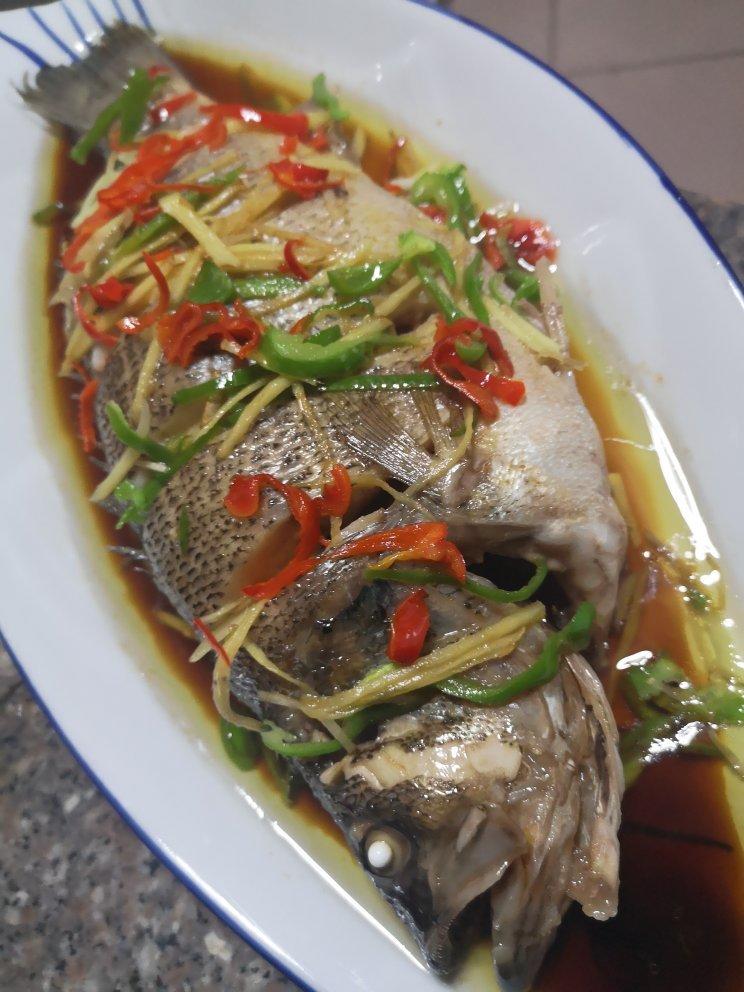 清蒸鲈鱼，三步搞定！