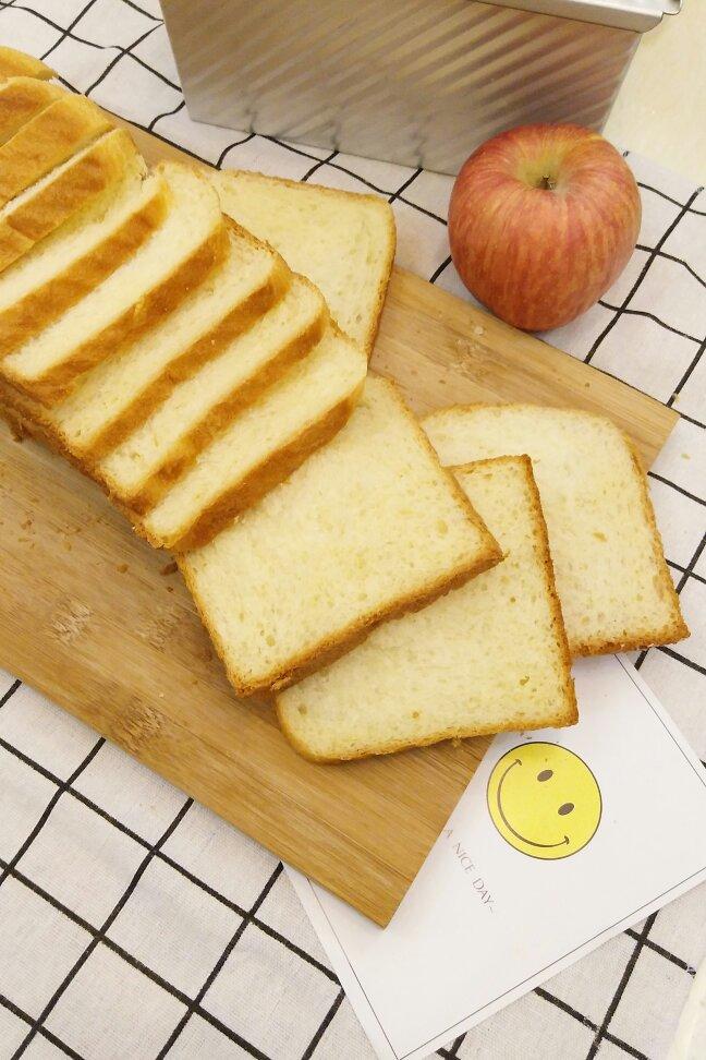 蛋奶油吐司