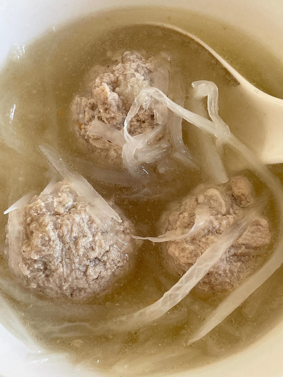 一碗清甜鲜美的萝卜丝肉丸汤
