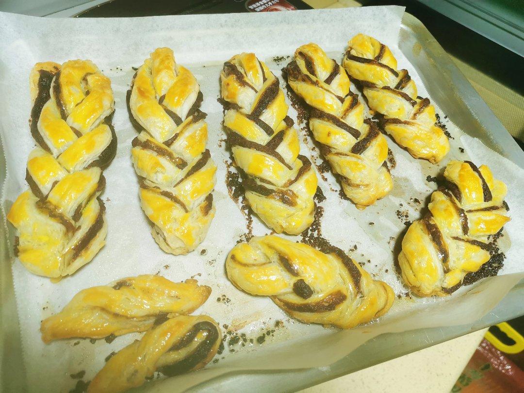 手抓饼版辫子豆沙酥