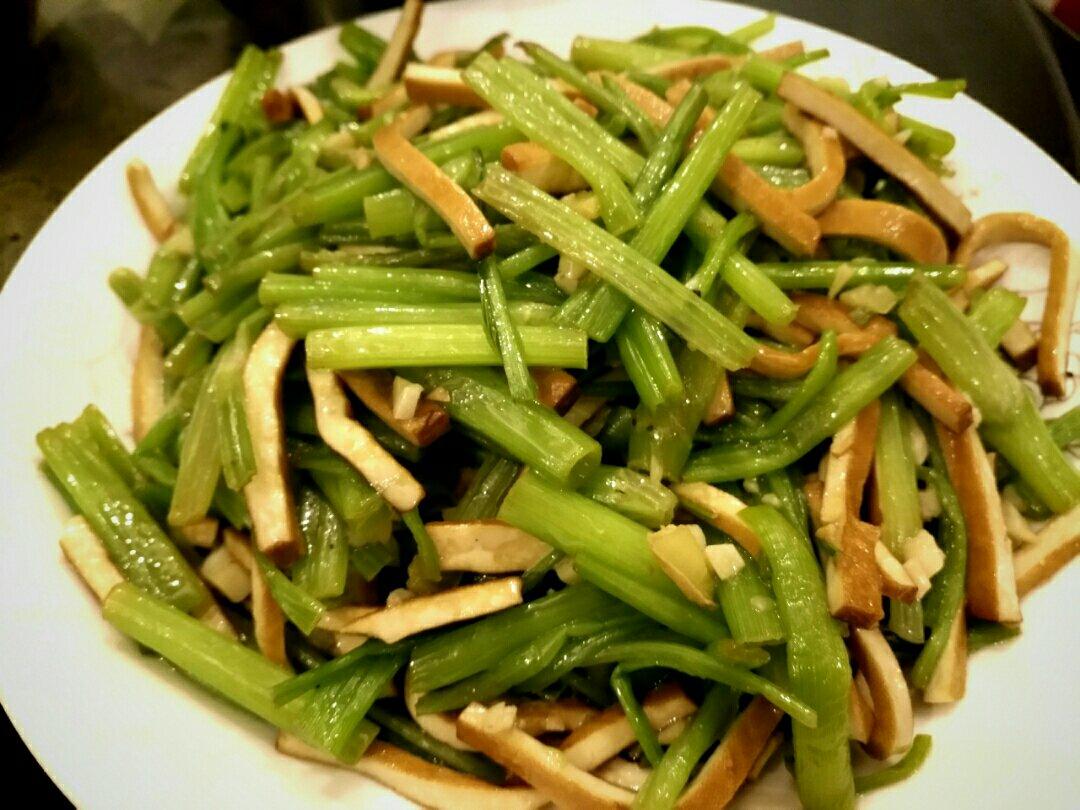 水芹炒香干