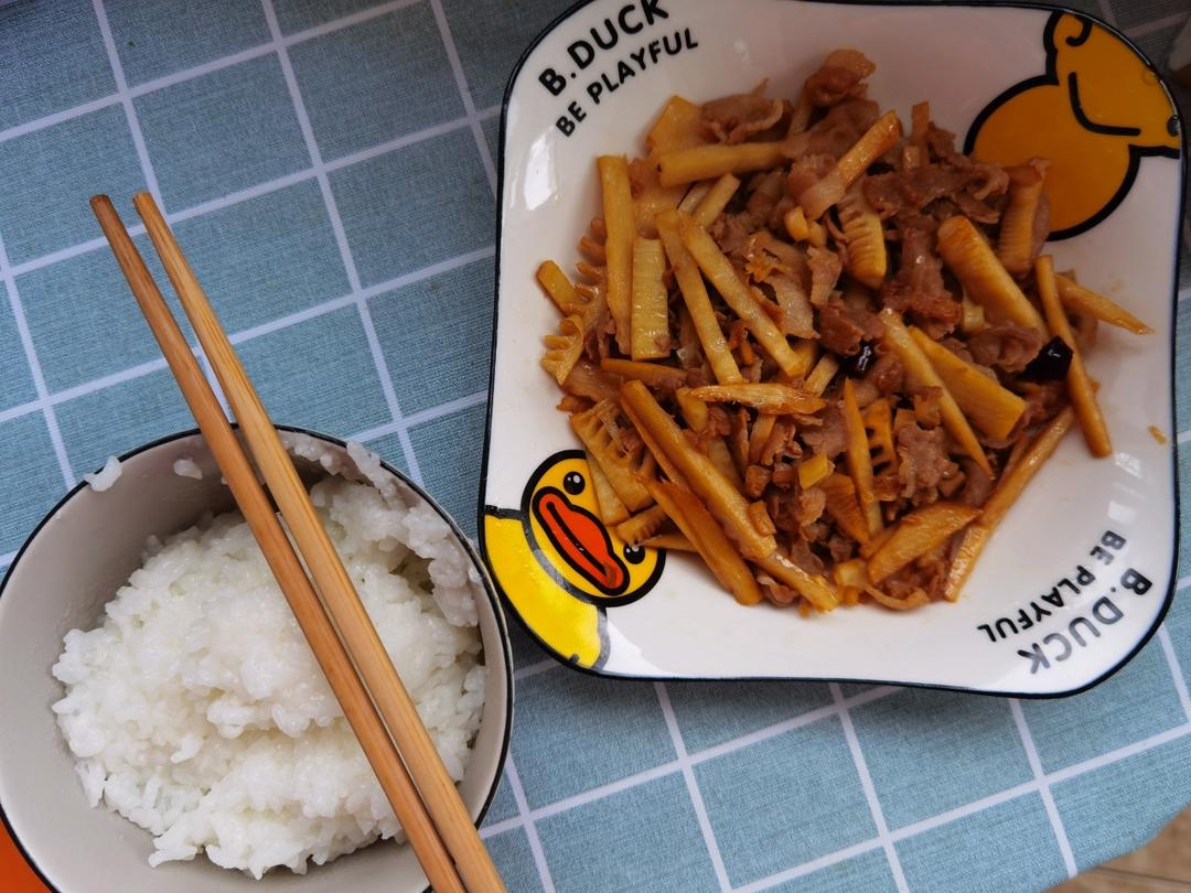 春笋炒肉（附这道菜的最佳打开方式）