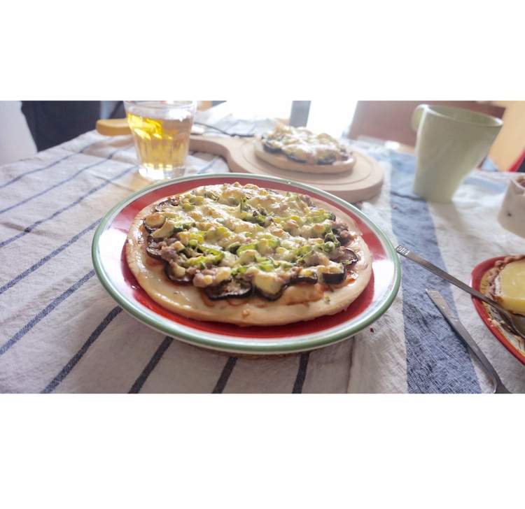 薄脆披萨（附五星酒店饼底配方）