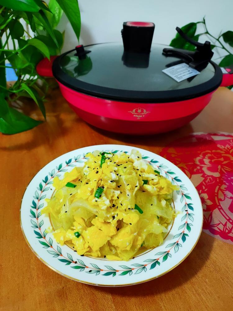 粉皮炒鸡蛋的做法