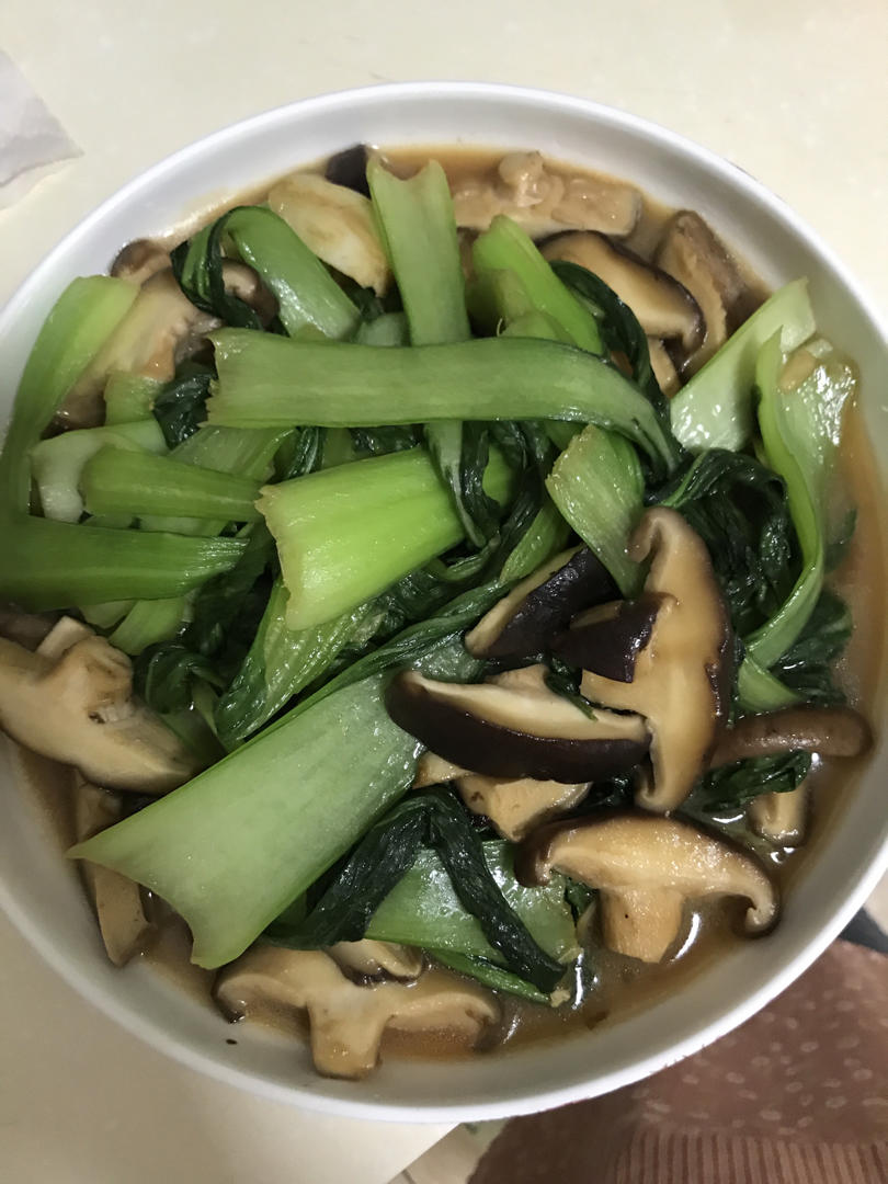 姬菇炒小白菜