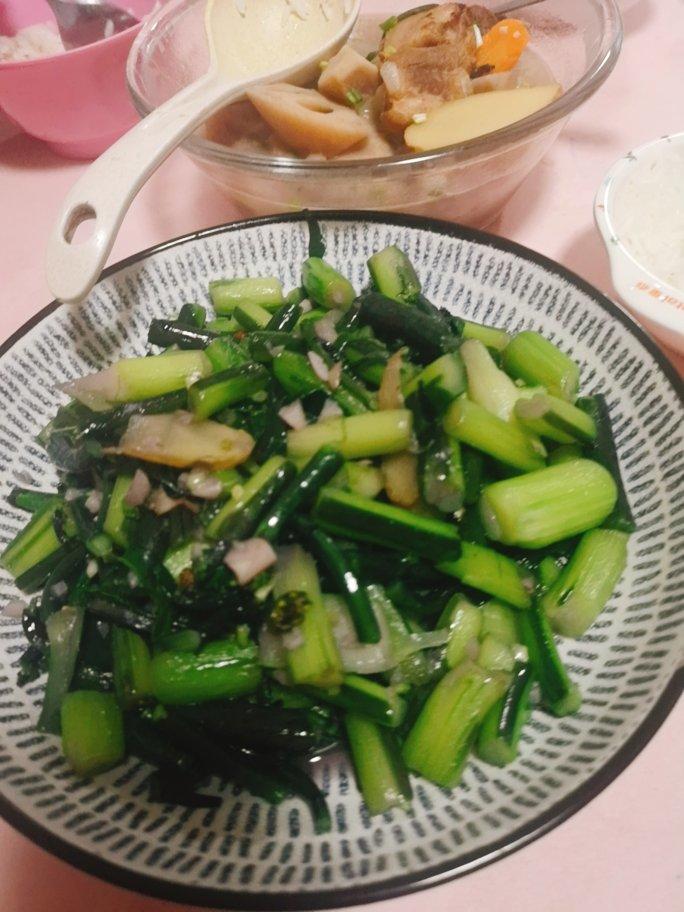 清炒红菜苔
