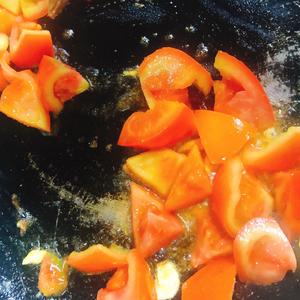 虾仁🍤番茄🍅菌菇汤的做法 步骤4