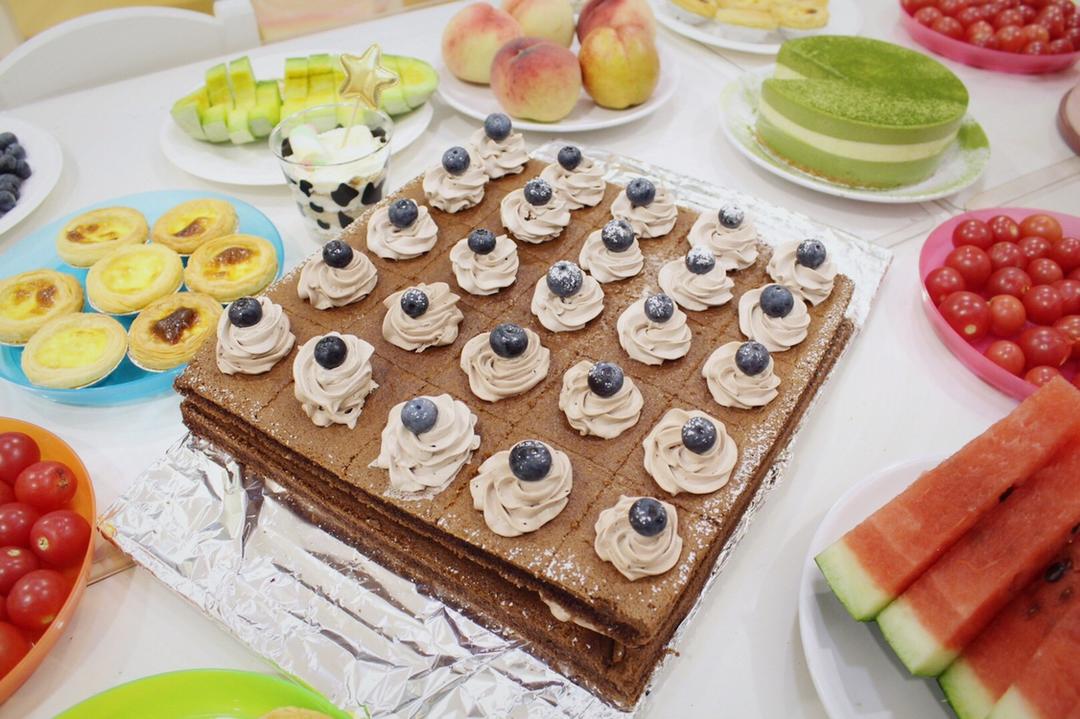 可可方形装饰蛋糕