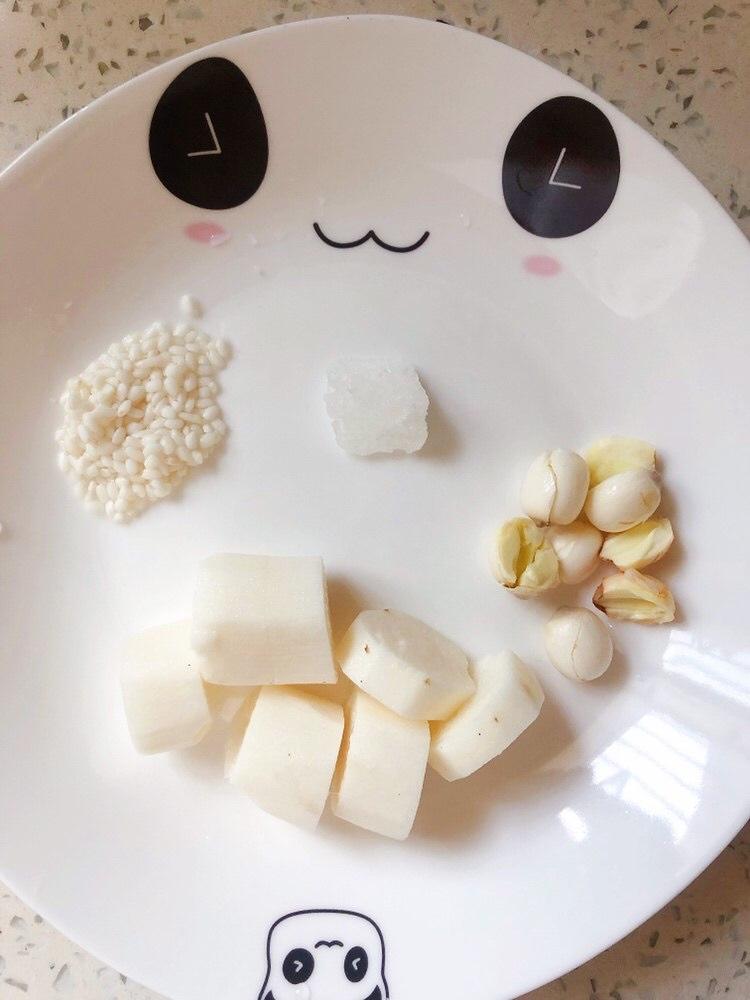用新鲜杨梅做的杨梅汁