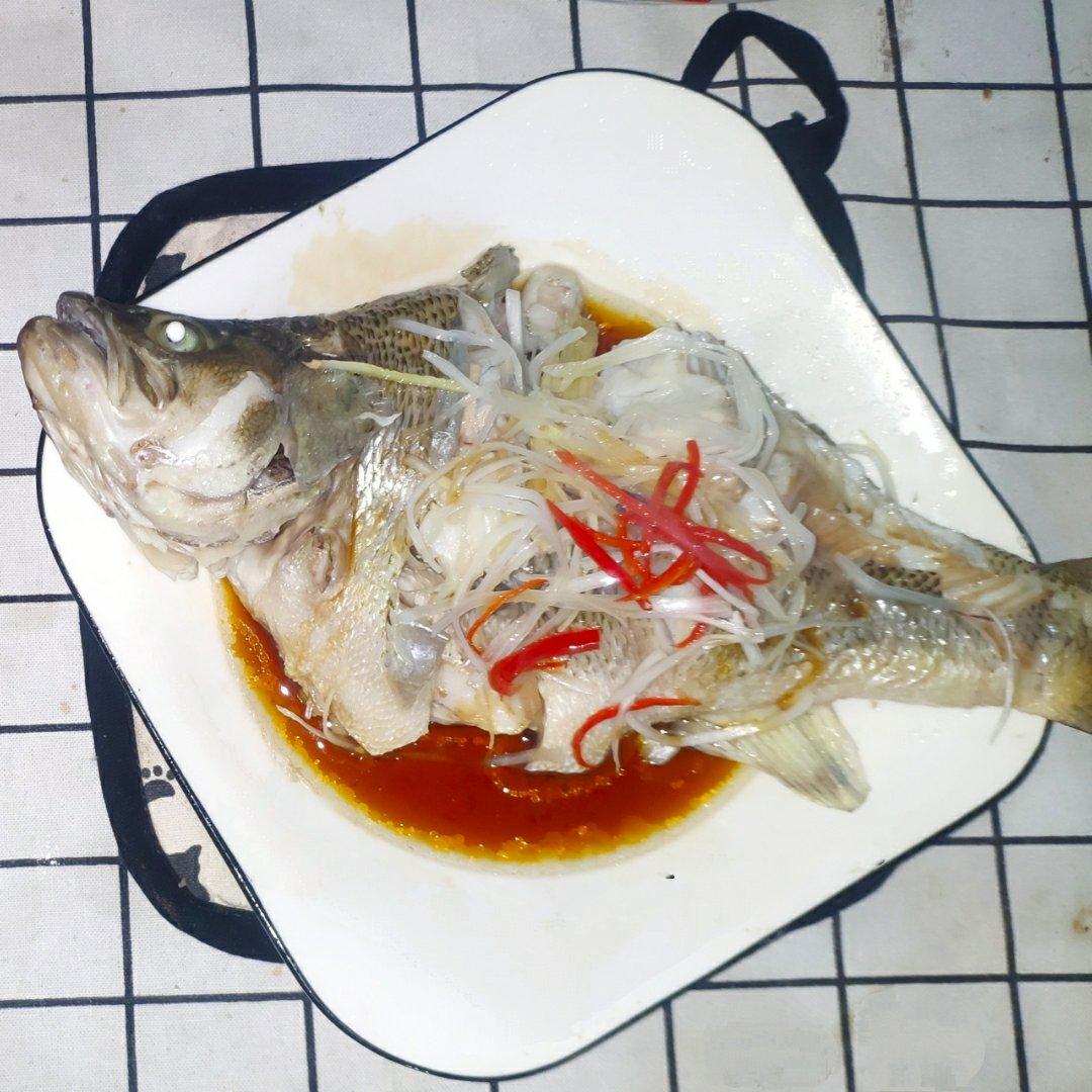清蒸鲈鱼