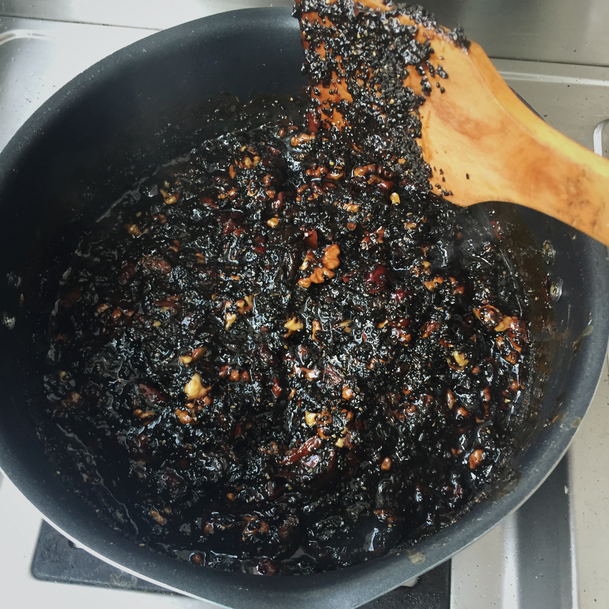 核桃桂圆芝麻红枣阿胶膏