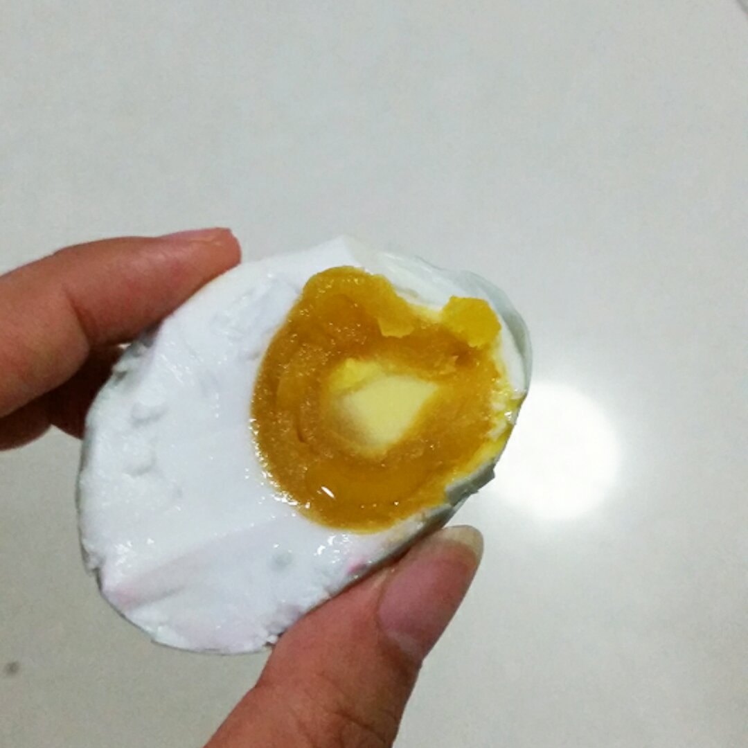 自制咸蛋： 100%出油起沙的咸蛋