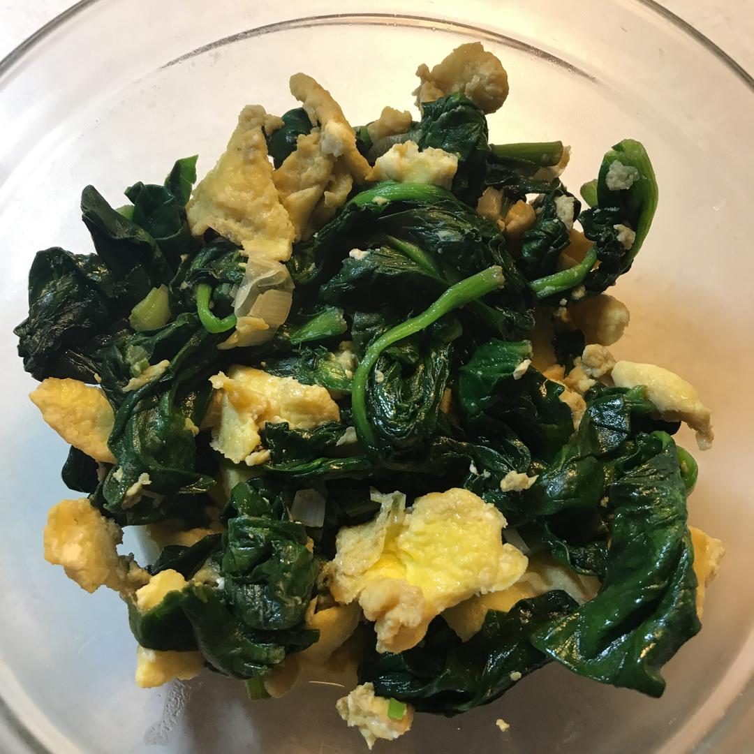菠菜炒鸡蛋（味道香喷的秘诀）