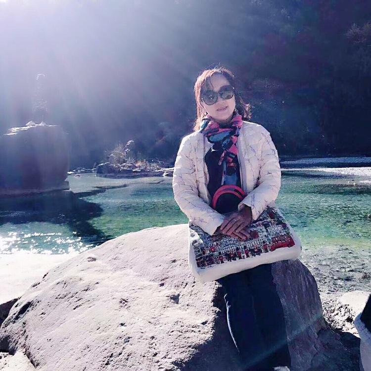 花花草草浇水施肥